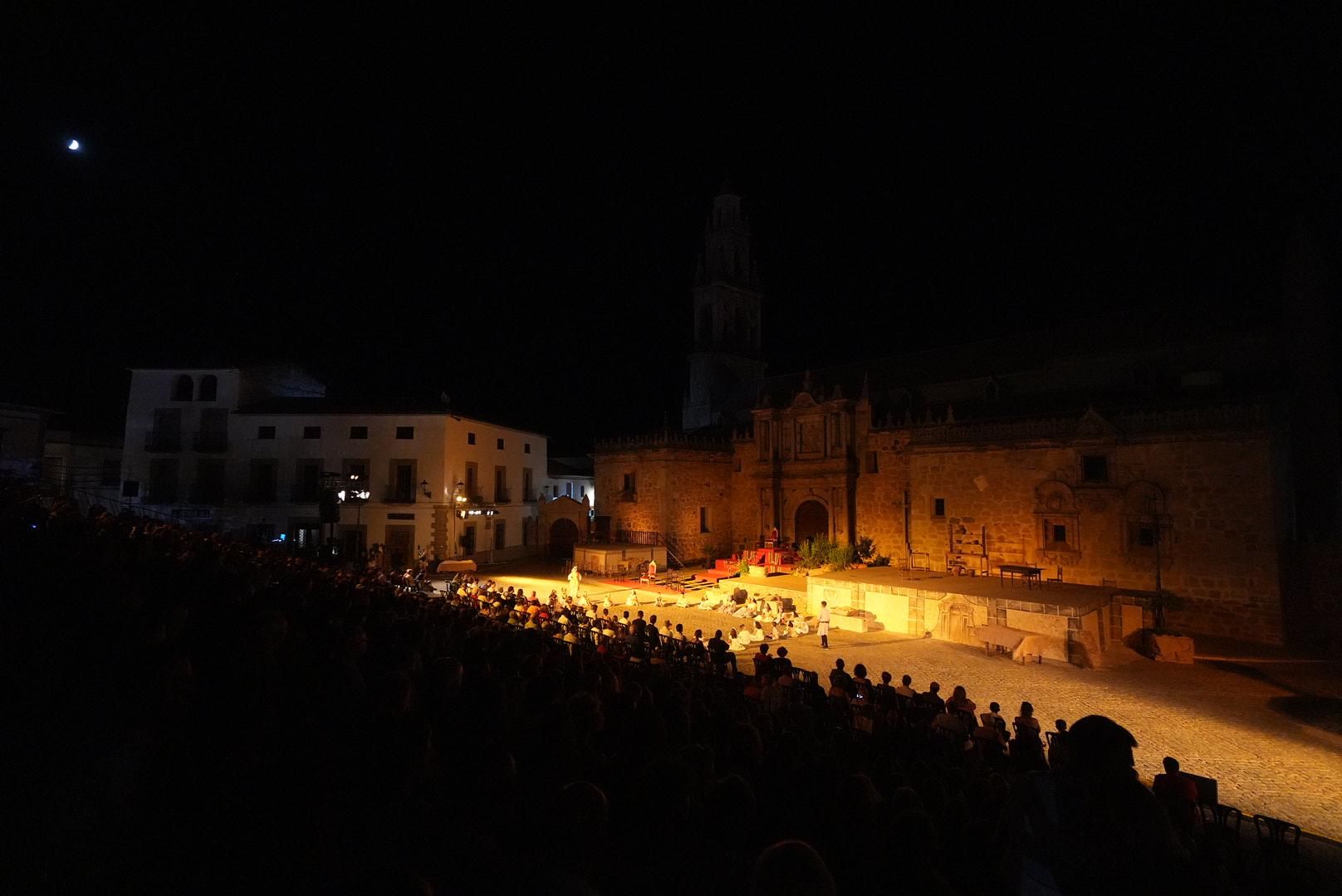 La Vaquera de la Finojosa alza el telón del teatro popular en la provincia de Córdoba