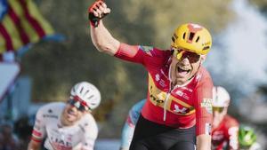 Magnus Cort Nielsen celebra la seva victòria d’ahir a Banyoles.  | EUROPA PRESS