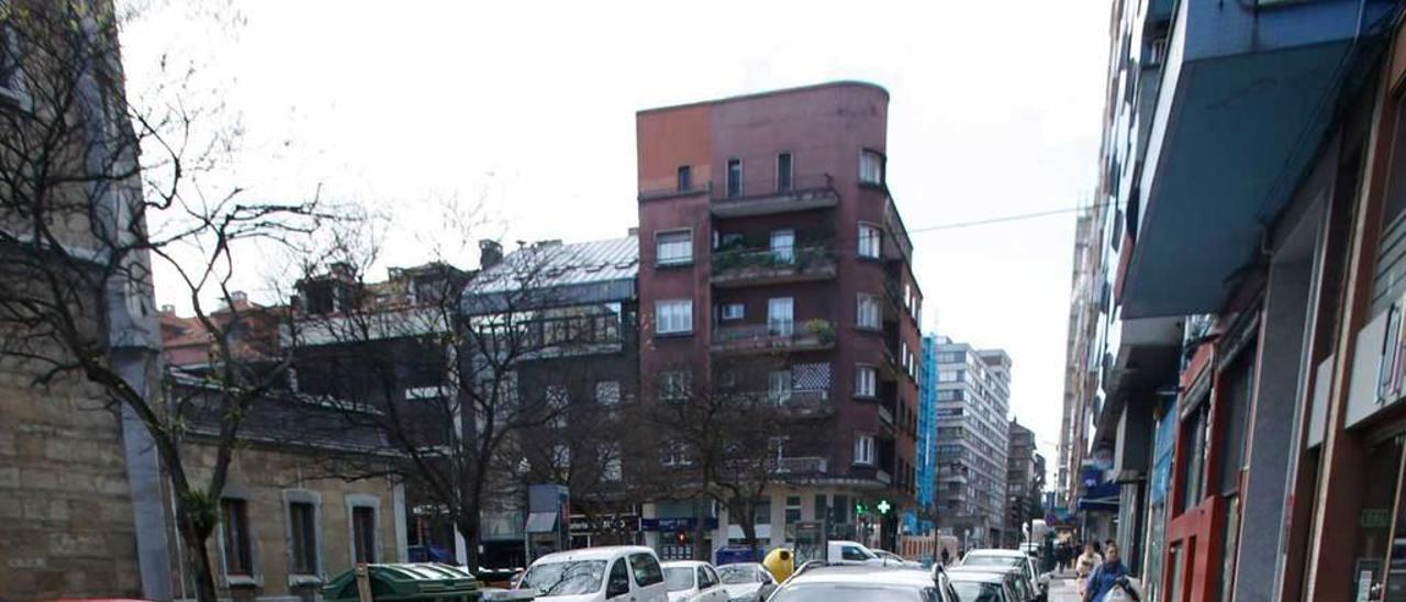 Plazas de uso mixto en la calle de González Abarca.