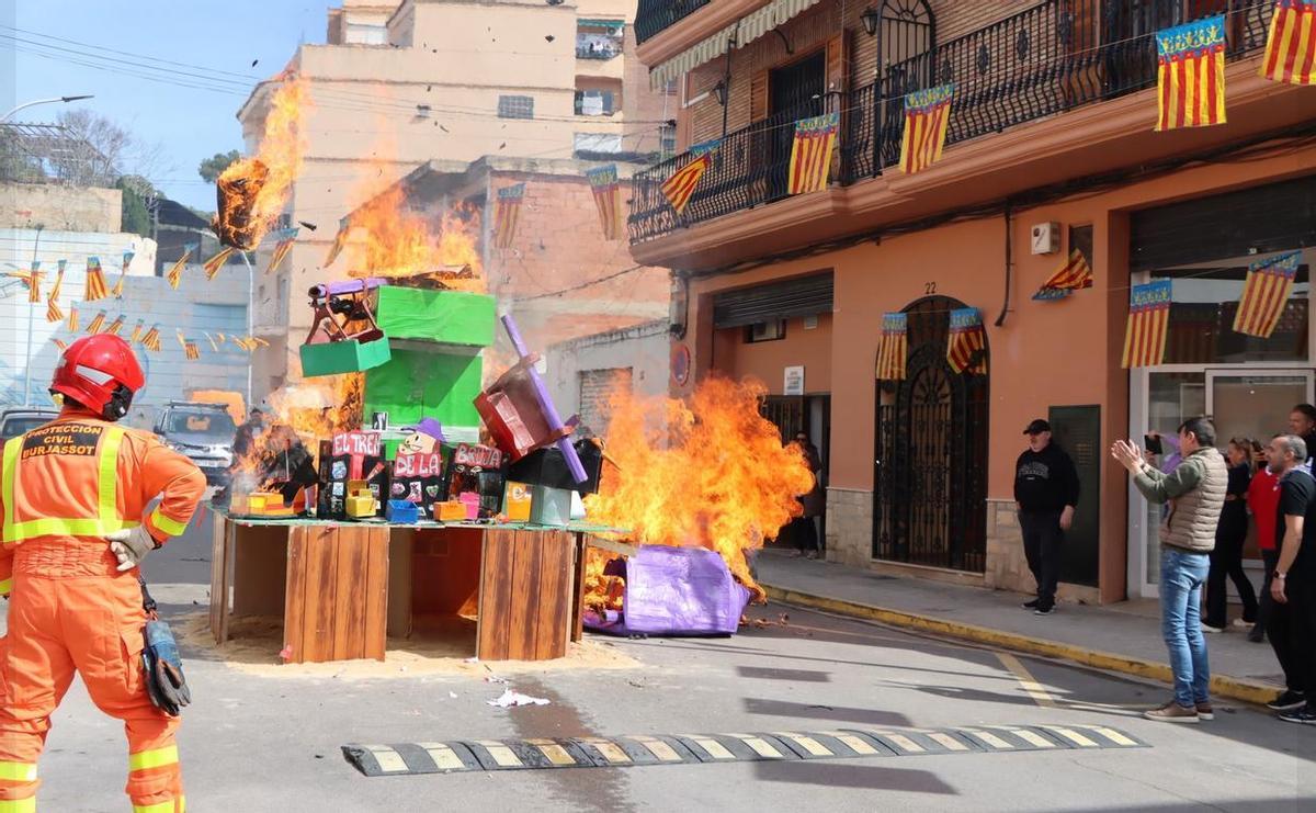 La falla empieza a arder.