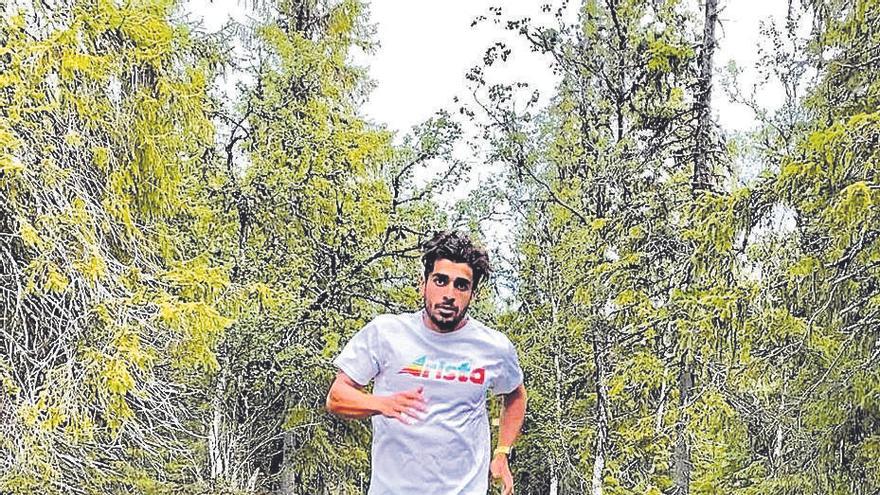 El palmero Juan José Rodríguez (Arista), entrenando la modalidad &#039;Trail&#039;.