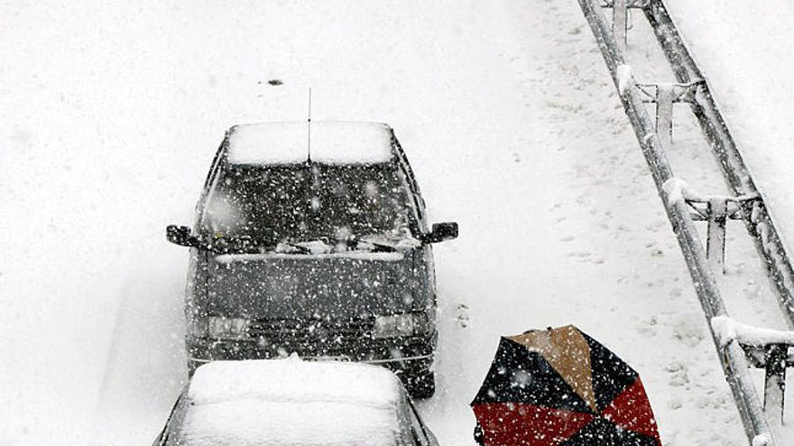 El temporal de nieve dejó colapsadas varias carreteras españolas.