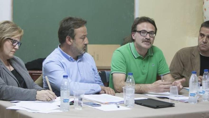 Los vecinos de Monteolivete piden más participación y menos gastos políticos