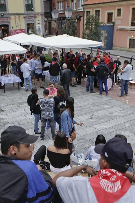 Componentes de la Banda de Gaitas Villa de Xixón