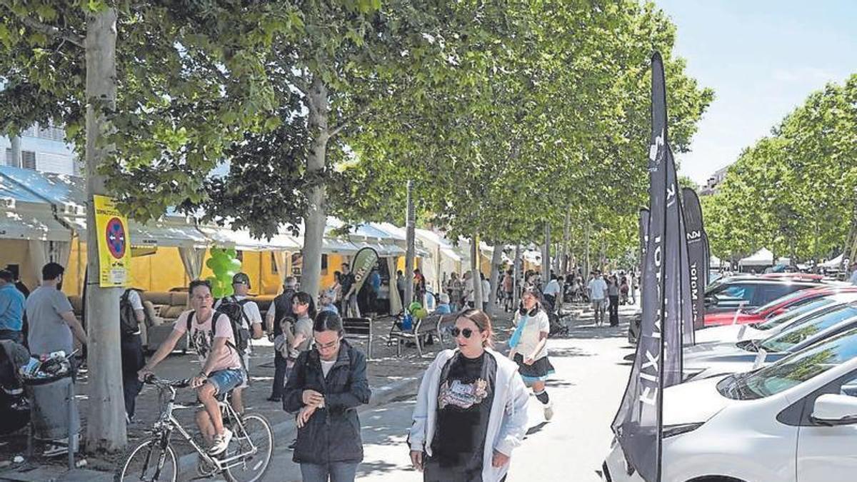 Aspecte de la fira ExpoBages a l’avinguda Universitària, l’any passat