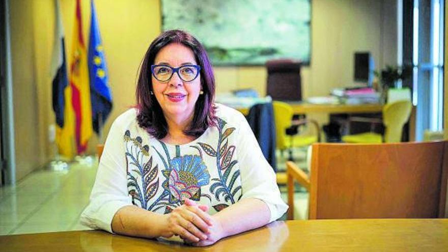 La consejera de Educación del Gobierno de Canarias, Manuela Armas. | | CARSTEN W. LAURITSEN