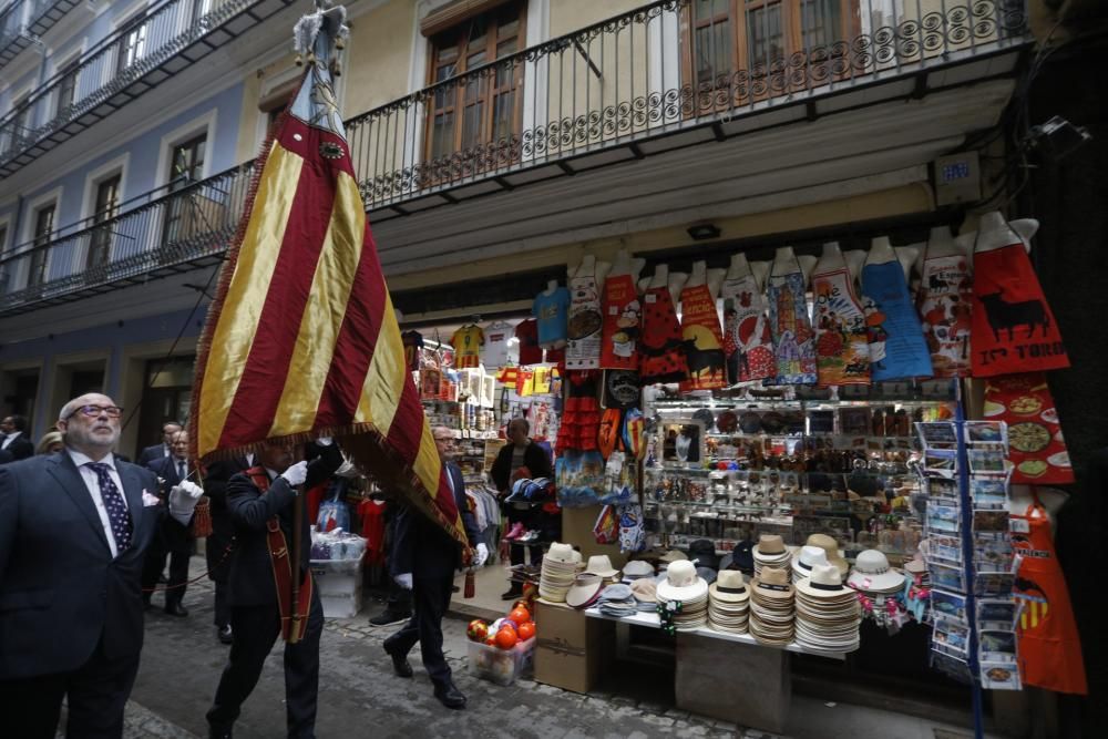 Procesión de la Senyera del Colegio del Arte Mayor de la Seda