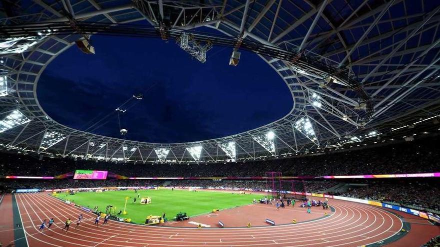 Imagen del estadio de Londres, durante las pruebas de ayer. // Efe