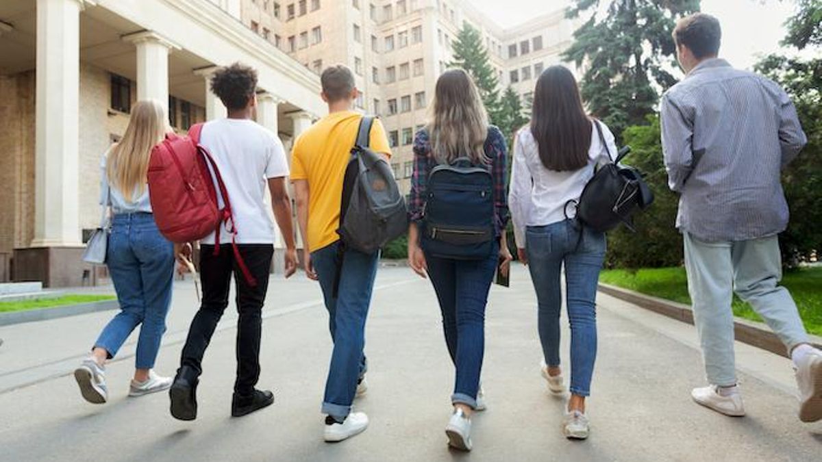 Los expertos ven más inconvenientes que ventajas en dividir a los grupos en función de sus notas:“No solo es ineficaz, sino que además profundiza las brechas sociales”.