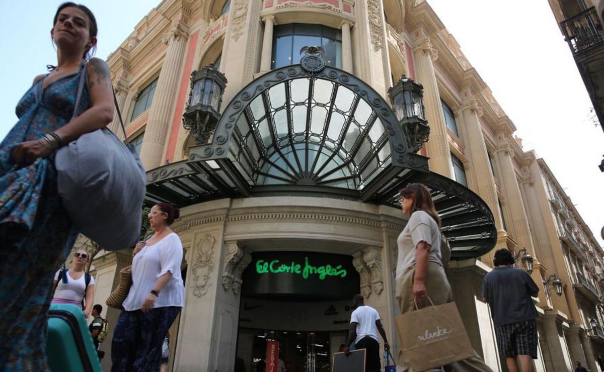 El Corte Inglés tanca el centre del Portal de l’Àngel