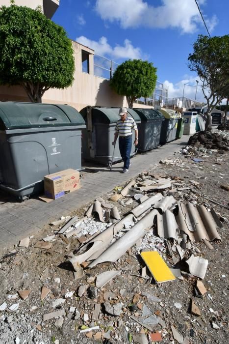 10/07/2019 CASAS NUEVAS. TELDE. Basura en el barrio de Casas Nuevas.   Fotógrafa: YAIZA SOCORRO.  | 10/07/2019 | Fotógrafo: Yaiza Socorro