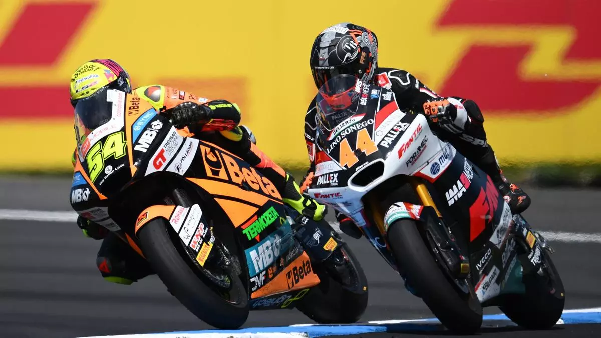Ferm赤n Aldeguer bate a Canet para hacerse con su tercera victoria de la temporada en Moto2