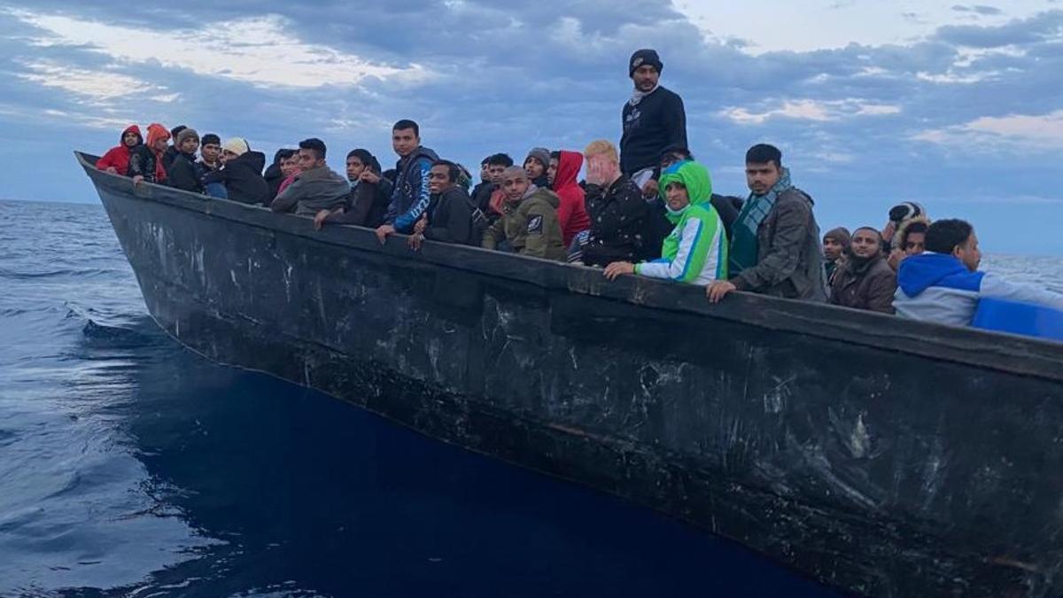 Mediterraneo 21/11/2021 Rescate de un grupo de inmigrantes por Proactiva Open Arms