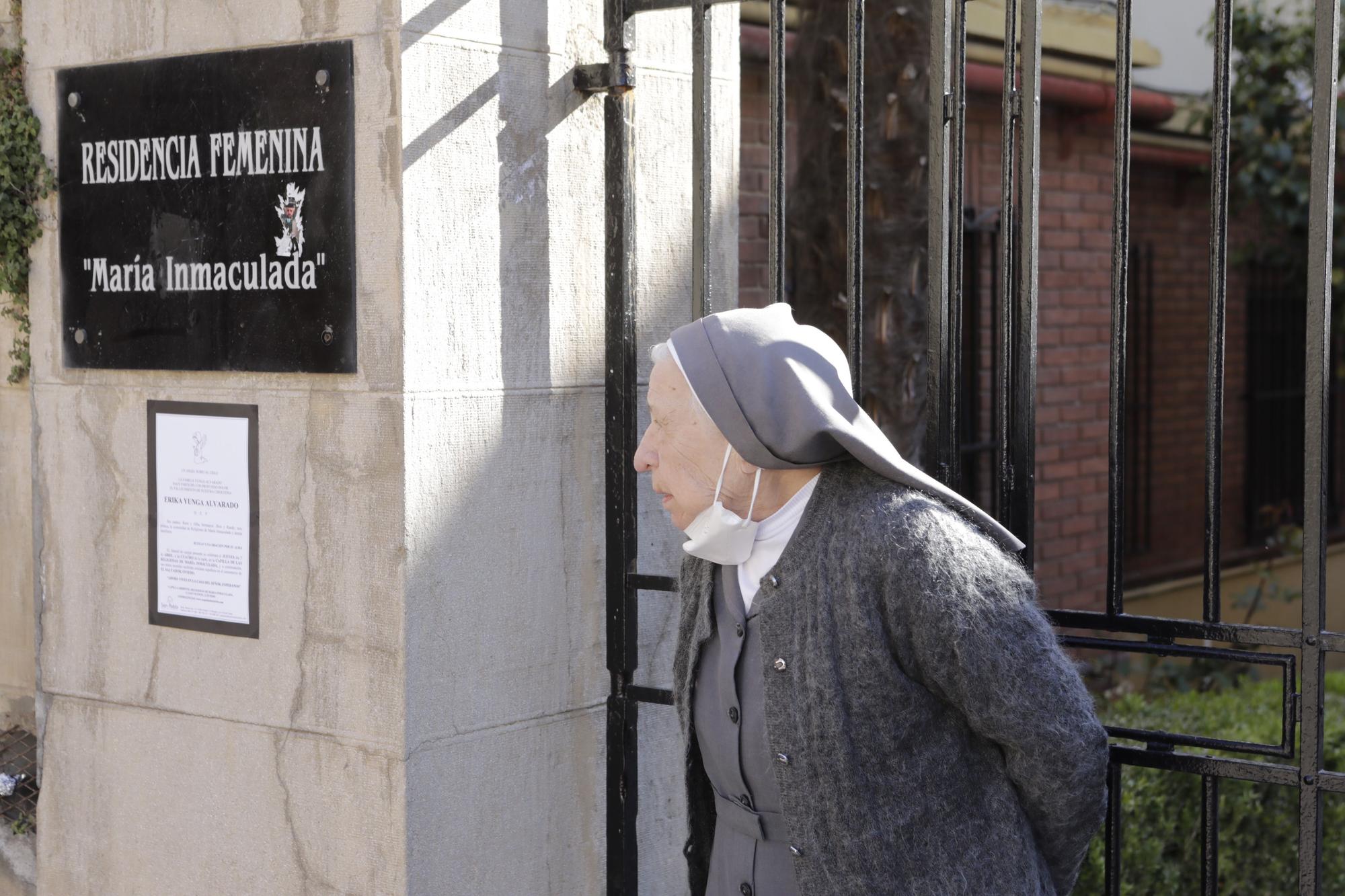 EN IMÁGENES: Capilla ardiente por la adolescente asesinada en Oviedo