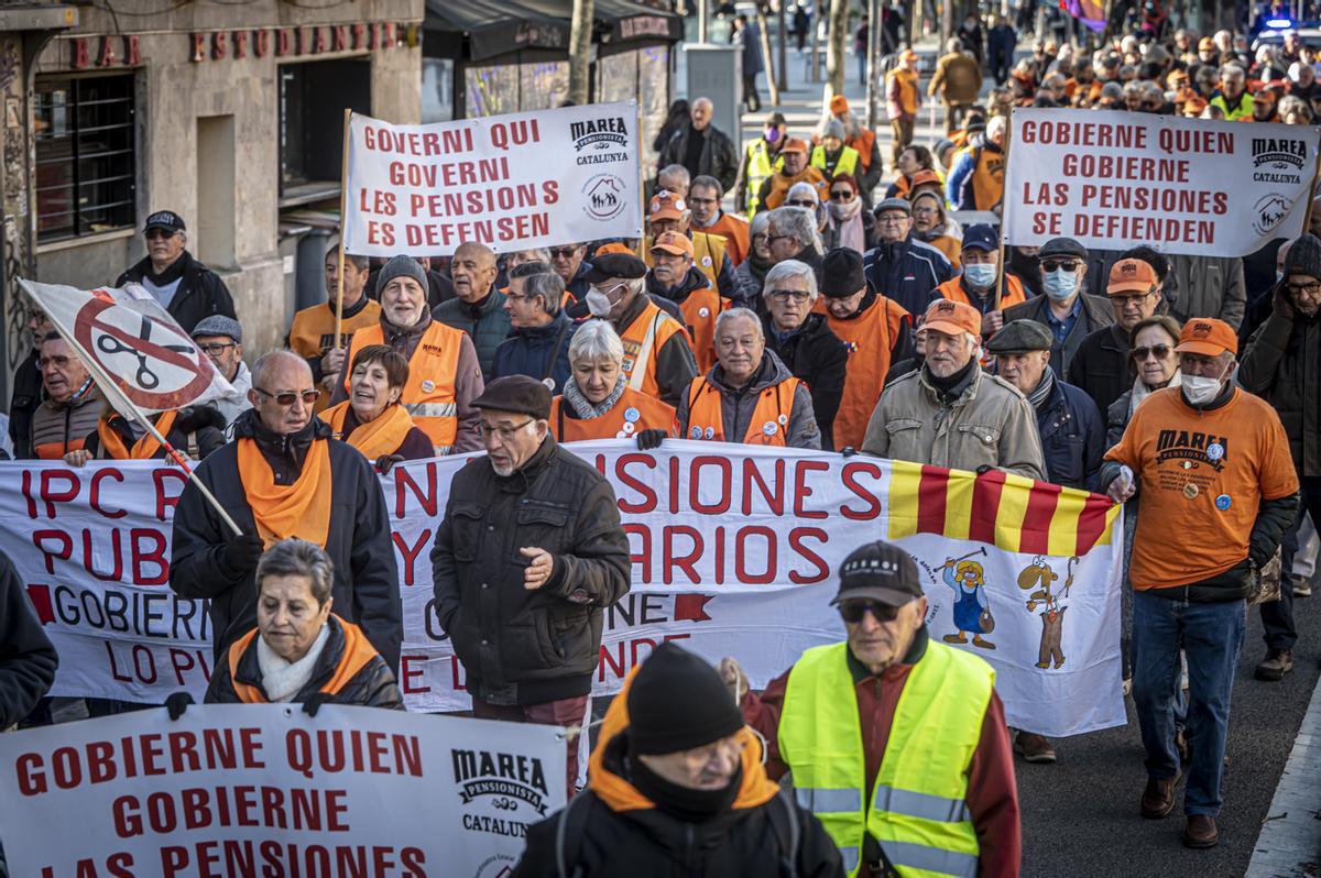 La Coordinadora de pensionistas se manifiesta por el centro de Barcelona