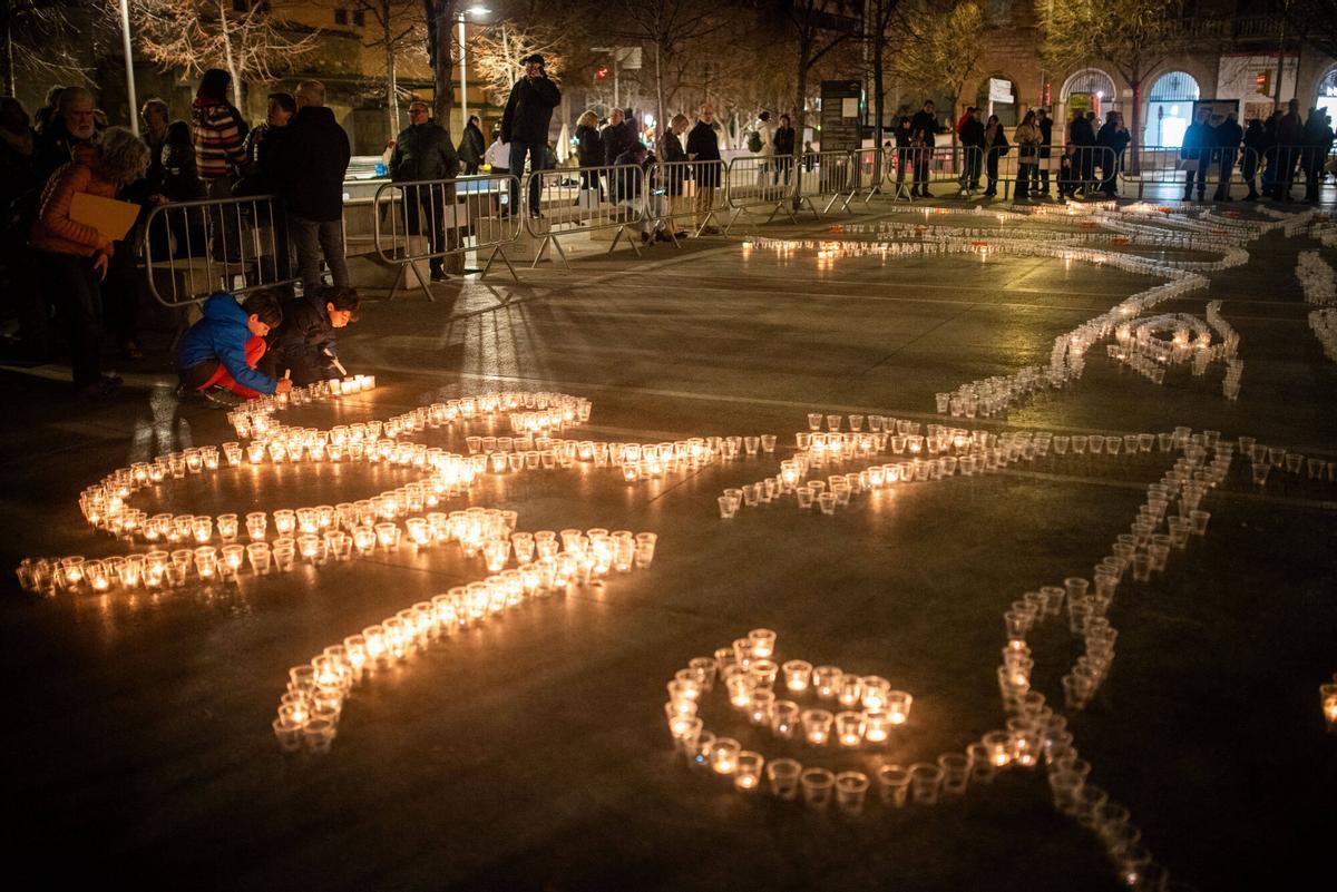 La prèvia de la Llum homenatja el miracle de la Séquia amb atletes, espelmes i espectacle