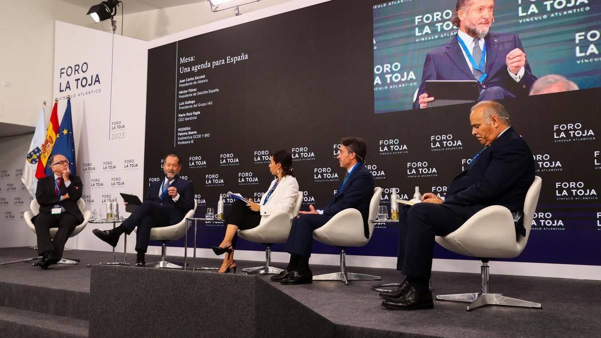 Directivos de Abanca, Iberdrola, IAG y Deloitte llaman a la estabilidad política y a transformar el modelo productivo en España.