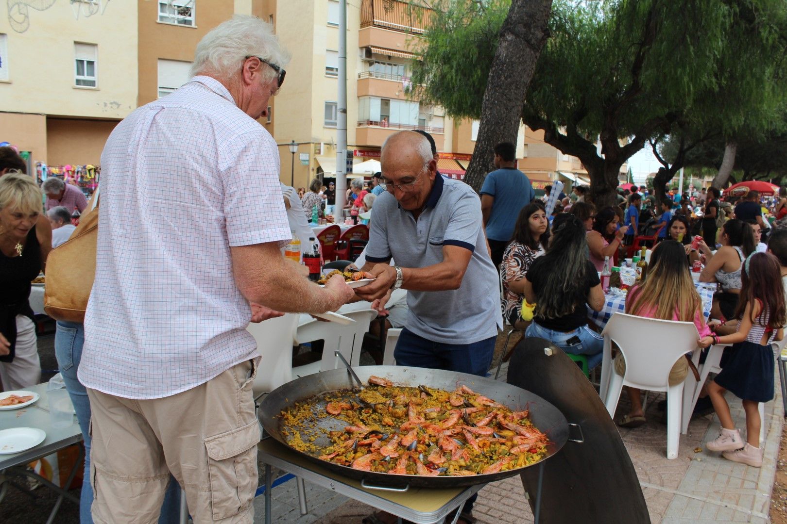 Todas las fotos del Día de las Paellas en las fiestas de Orpesa