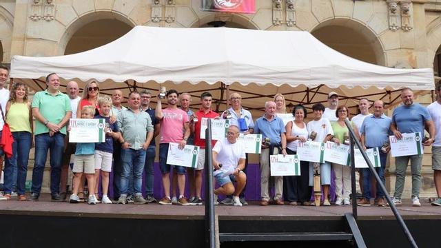 Uno de los puestos de degustación de sidra. | A. V.