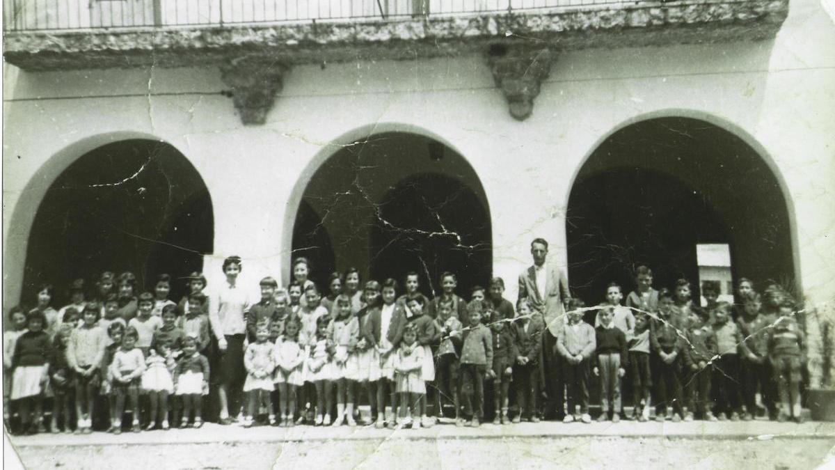 Inauguració de l'Escola de Gósol (1960)