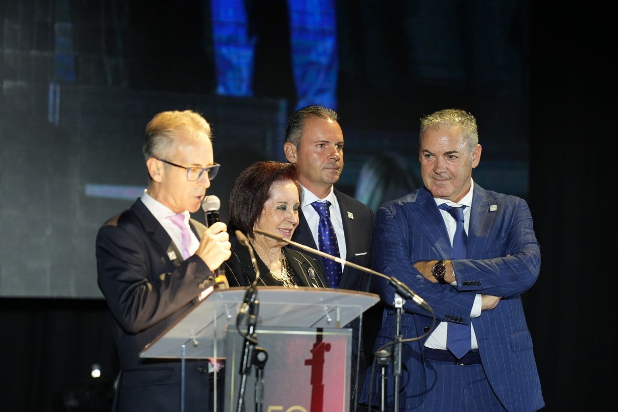 Galería de fotos de la gala del 50º aniversario de Grúas Tomás en Vila-real