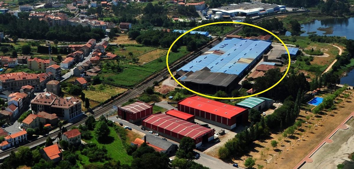 Las instalaciones de la vieja Cedonosa adquiridas por STAC, con unos 40.000 metros cuadrados en los que ampliar su factoría de Padrón.