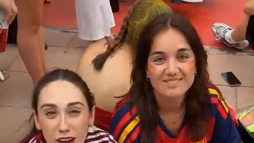 Un grupo de aficionados ofrece su pronóstico para la final del mundial