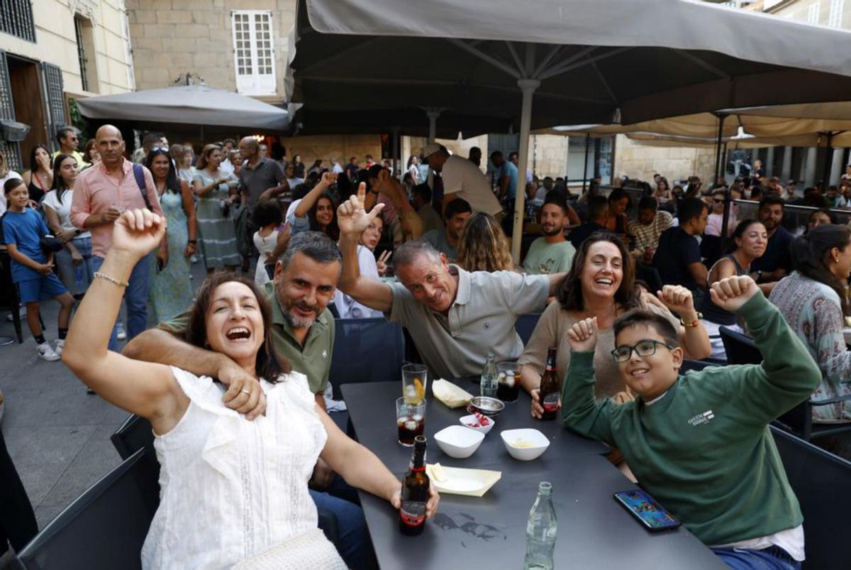 Público en la primera de las Sesións Verbeneiras.   | // GUSTAVO SANTOS