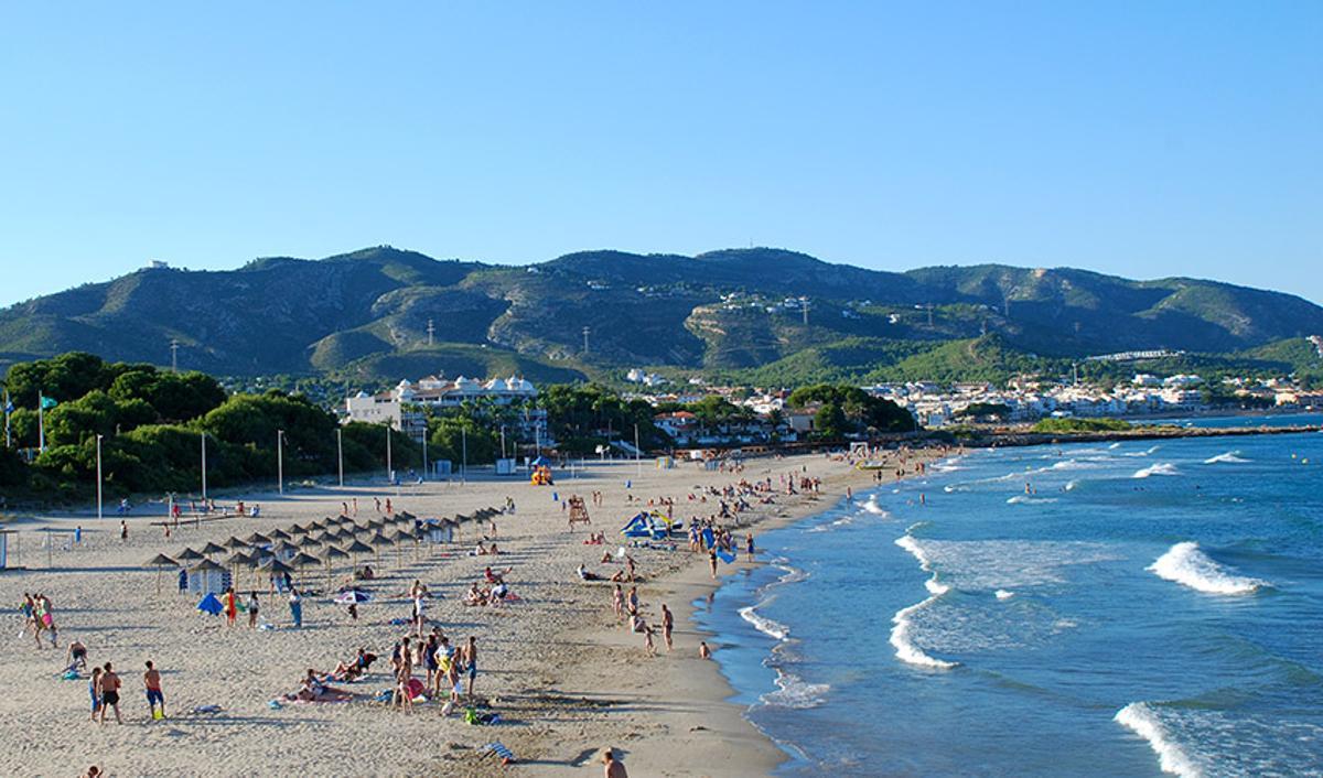 Panorámica de la playa de Alcossebre.