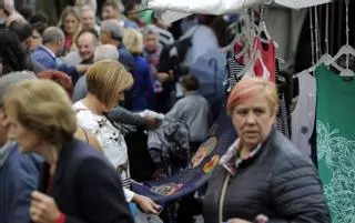 El comercio desoye la propuesta de la AED sobre la apertura dominical