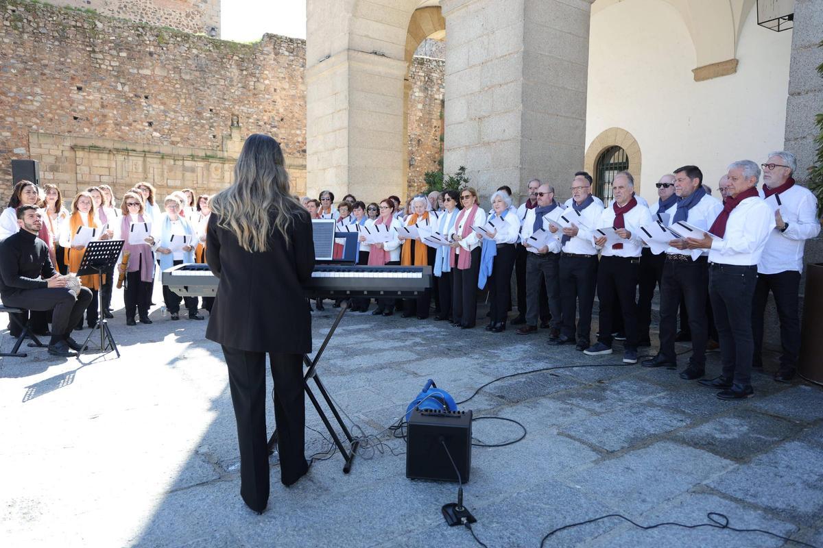 Galería | Así ha sido el acto del Ayuntamiento de Cáceres por el Día de las Altas Capacidades
