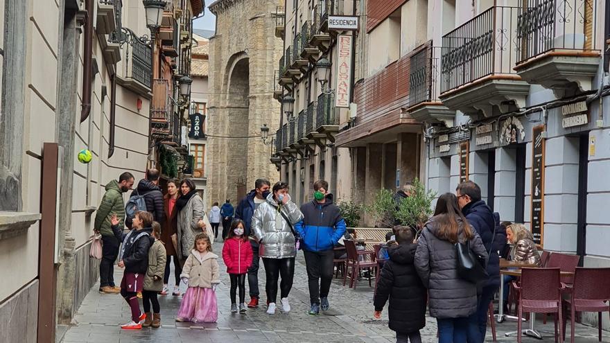 Incertidumbre en las zonas turísticas de Aragón por la subida del combustible