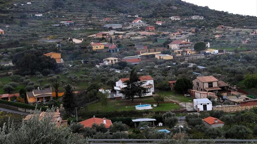 El Ayuntamiento de Plasencia multará si no se derriba en la sierra