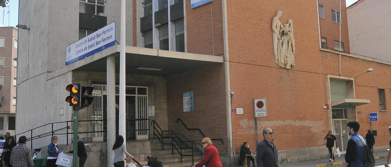 El consultorio de San Fermín, uno de los que acogerá las pruebas en Elche, en una imagen de archivo