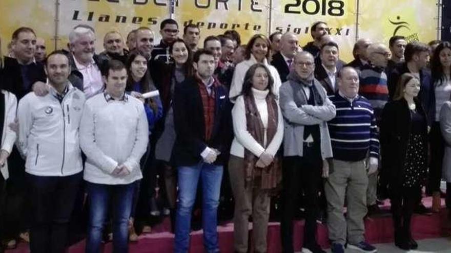 Llanes reconoce a sus mejores deportistas en la Gala de Posada