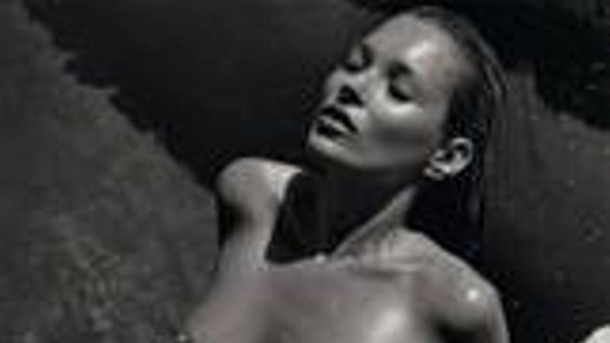 Kate Moss se desnuda para Pirelli