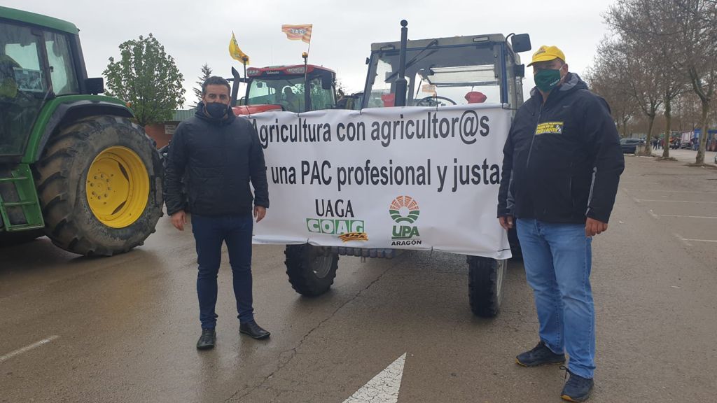 Más de 300 tractores llenan Teruel en la primera de las protestas por la nueva PAC