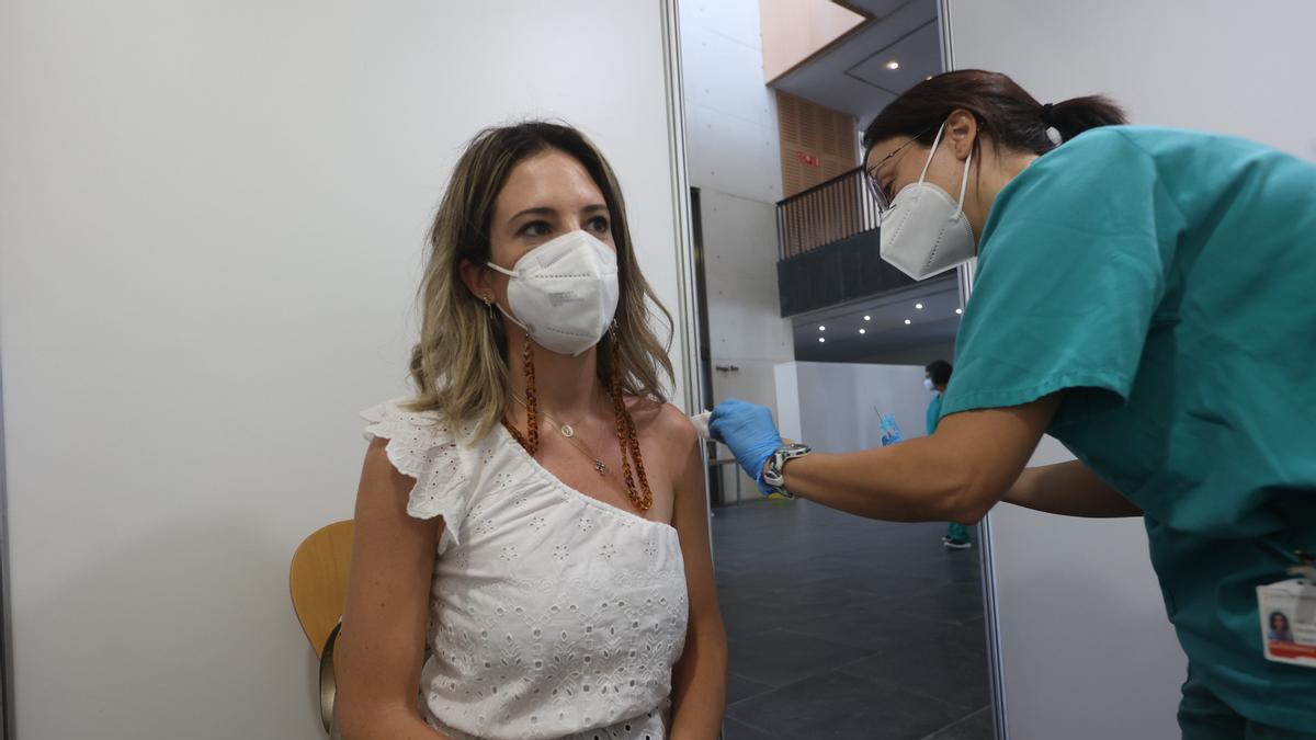 Vacunación en el Auditori de Castelló.