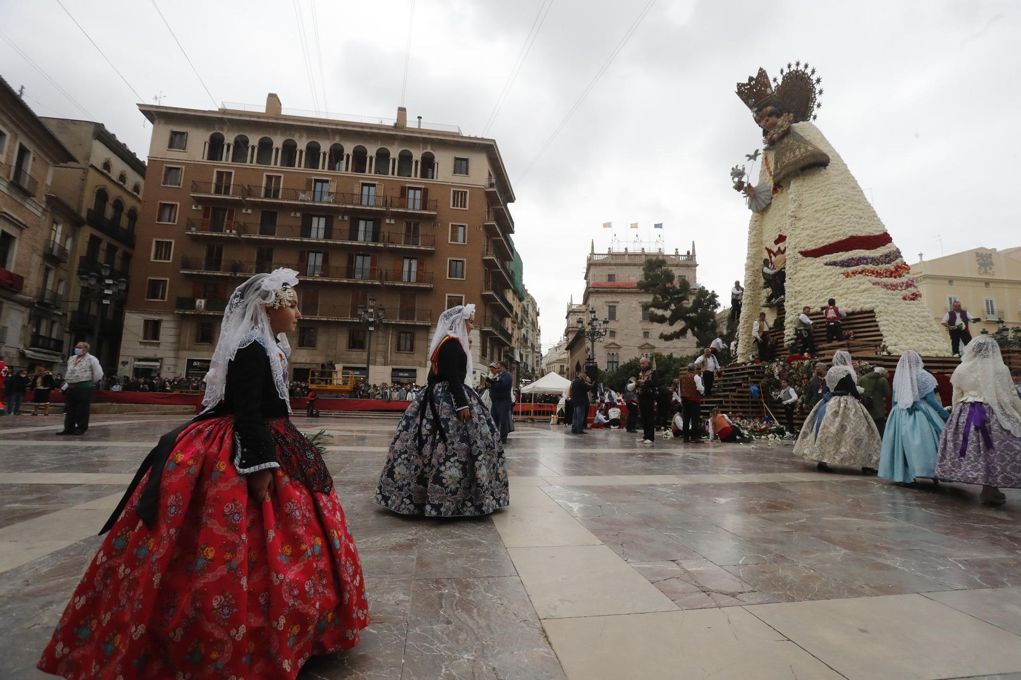 Búscate en el segundo día de ofrenda por la calle de la Paz (entre las 17:00 a las 18:00 horas)