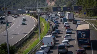 Retenciones en la salida de las grandes ciudades y en las zonas costeras en el primer día de agosto