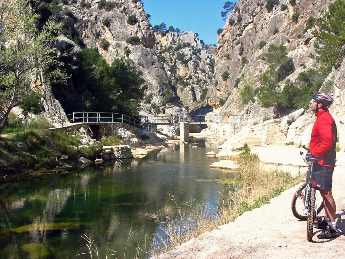 Muere una niña de 9 años en las termas de la Fontcalda