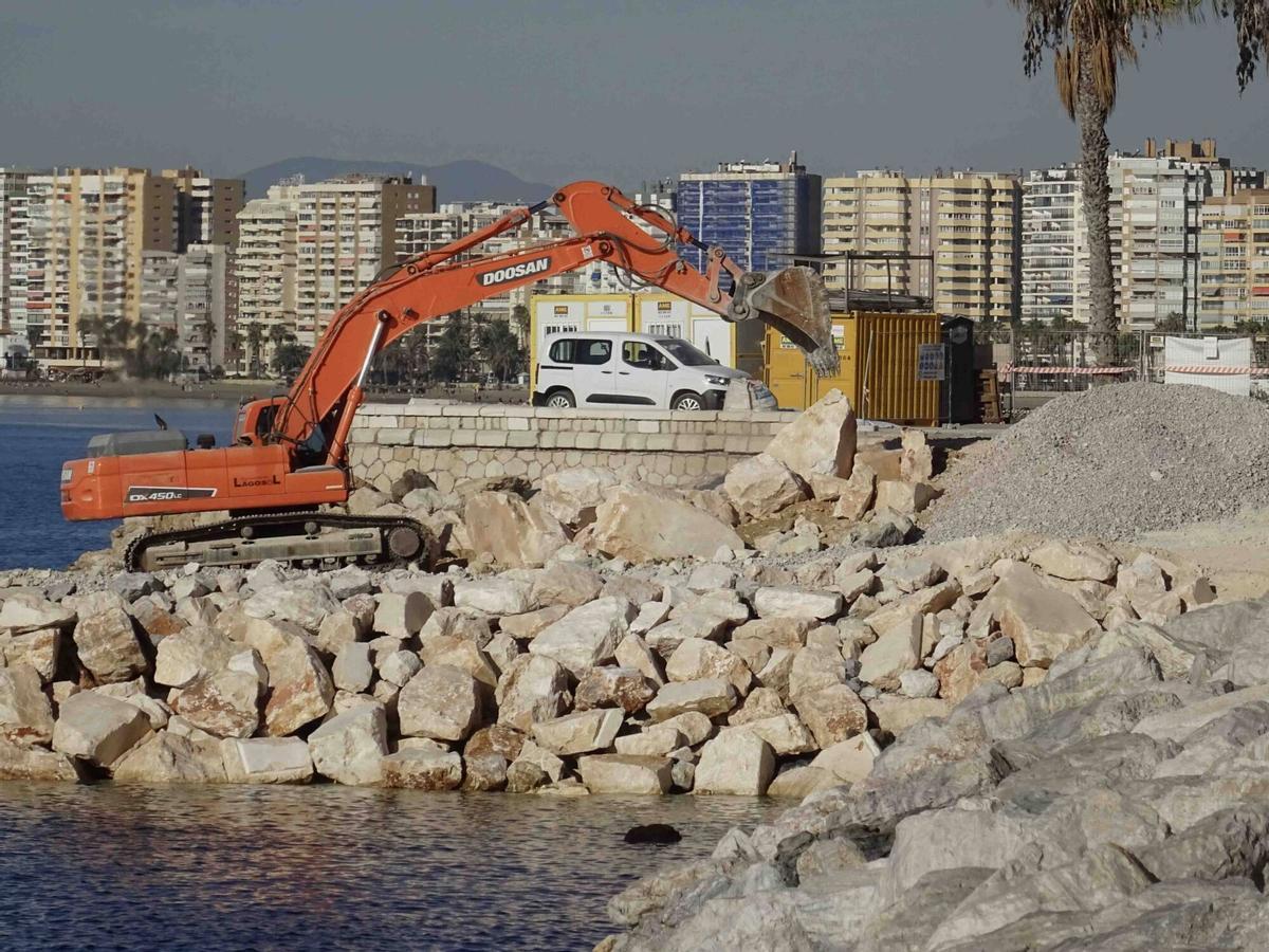 MLG 25-09-2026.-Construción de la escollera y ampliación de la playa de Los Baños del Carmen.