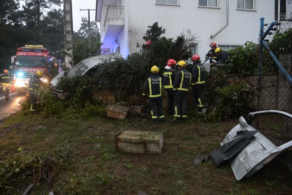 Rescatan a una mujer tras un accidente en Caldas