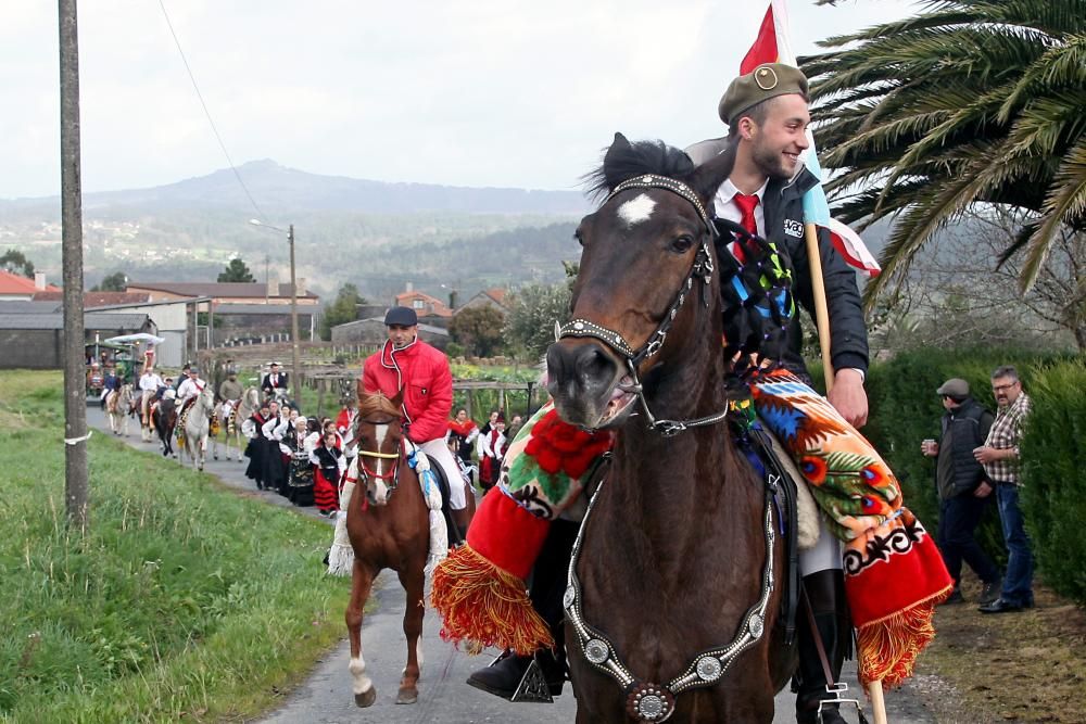 Centenares de personas disfrutaron del tradicional entroido