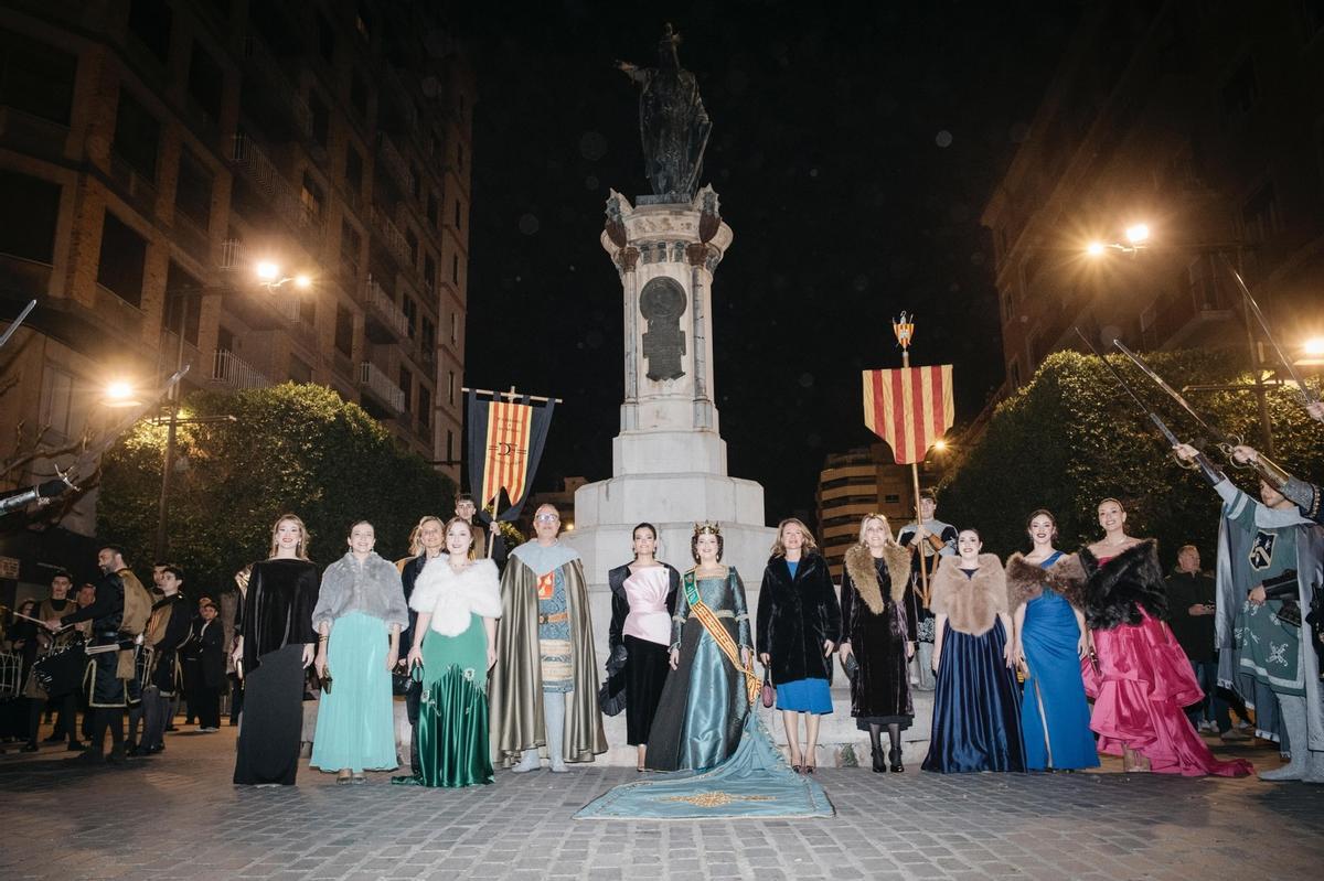 Culminació del esdeveniment a l'estàtua de Jaume I.