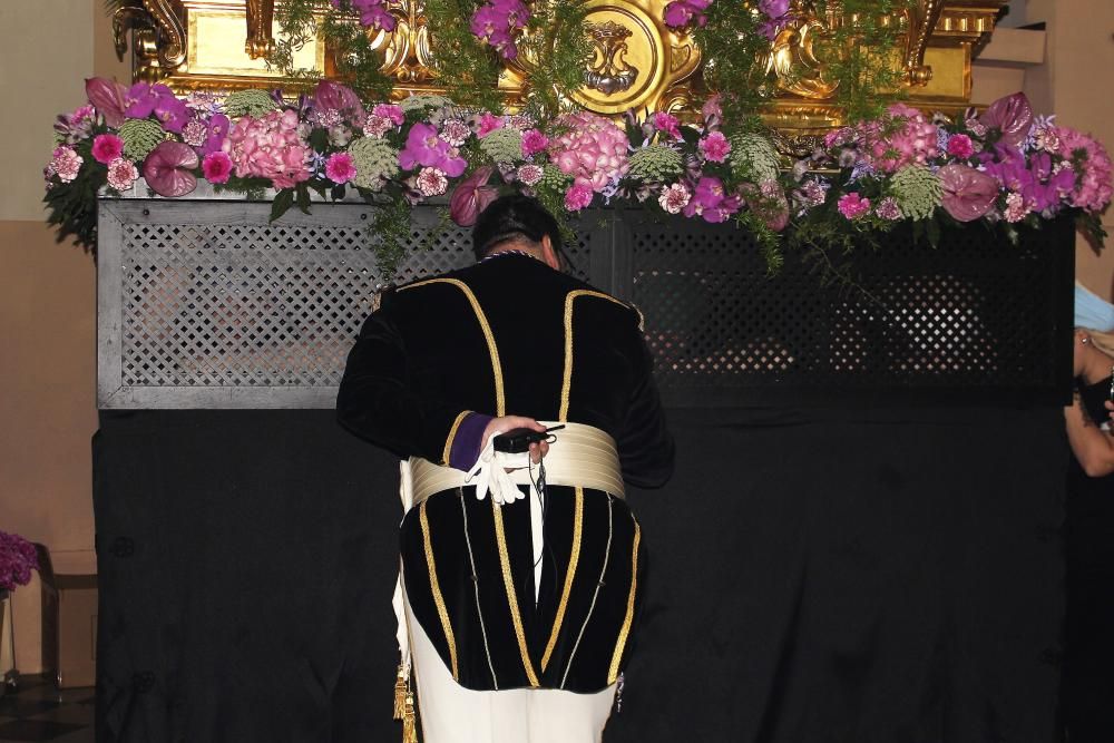 Procesión de la Dolorosa del Cabanyal con los Granaders de la Verge