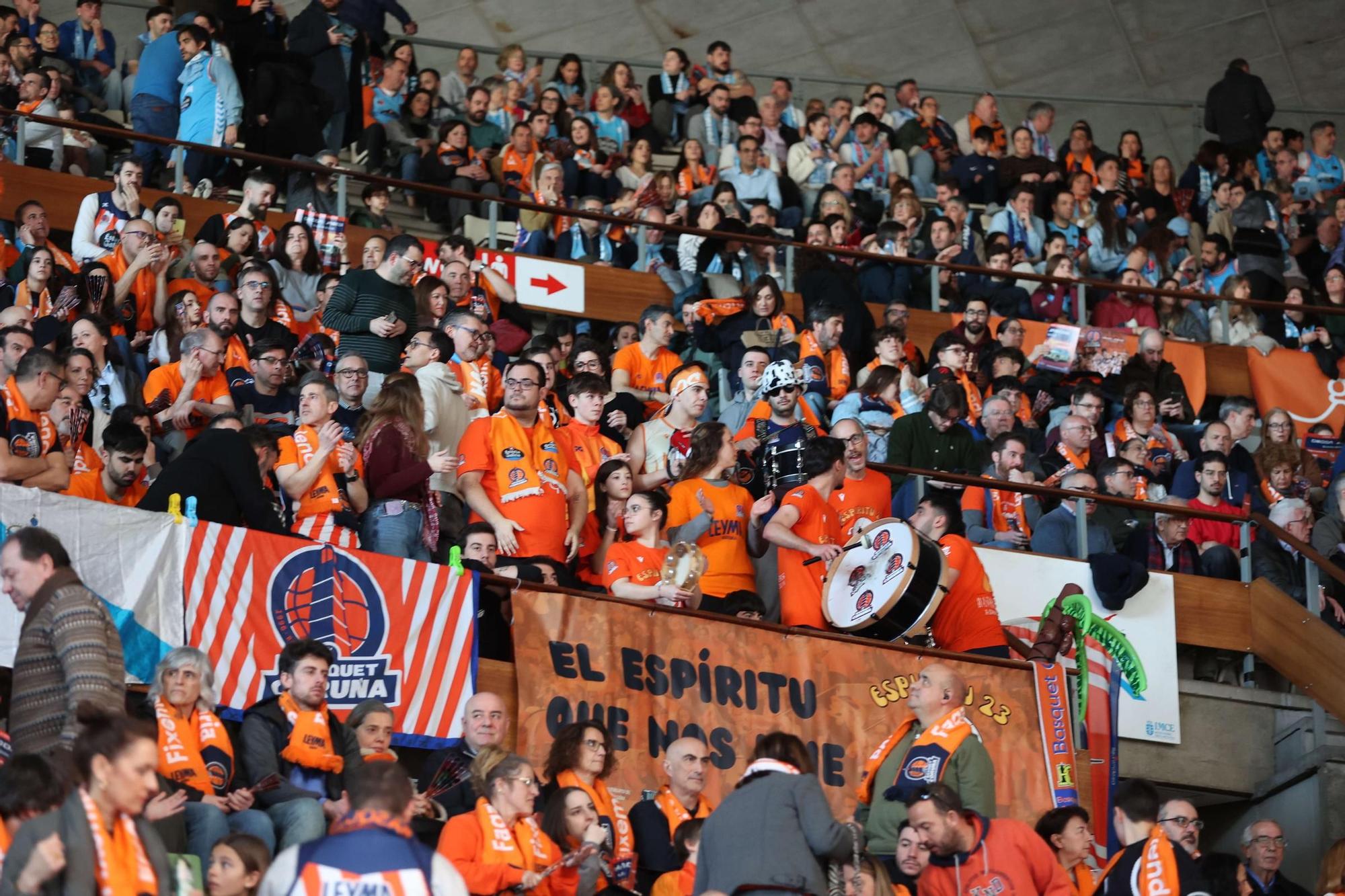 El Coliseum de A Coruña vivió su primer derbi de baloncesto