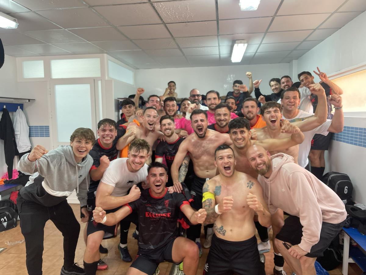 El Olímpico de Totana celebra su clasificación para el play off