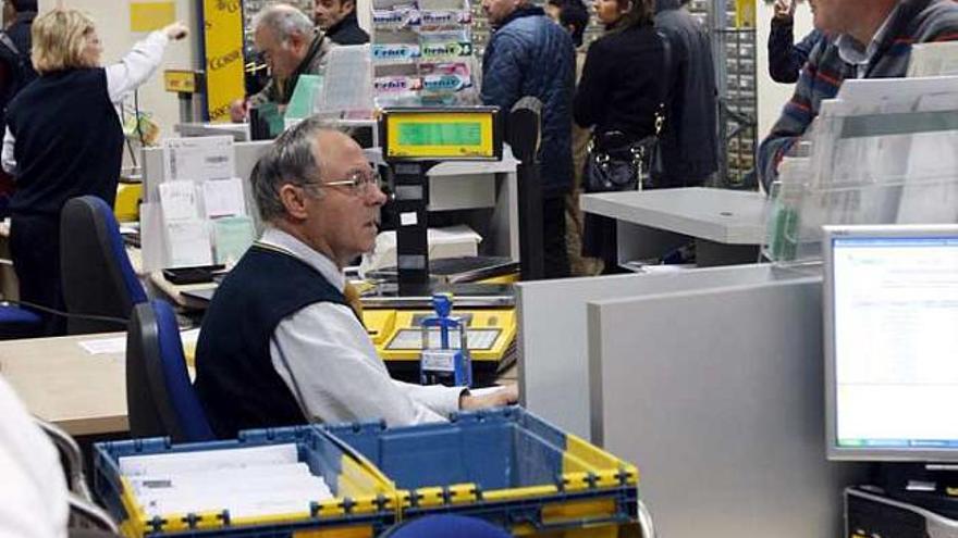 La mujer trabajaba con un contrato temporal en una oficina de Correos de Elche