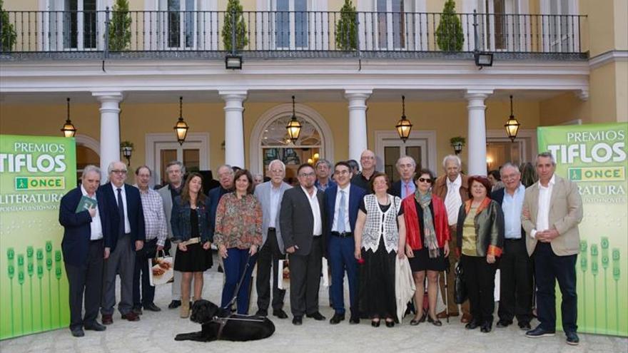 El extremeño Juan Fernández se hace con el Tiflos de novela por ‘La silla vacía’